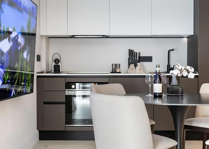 Luxurious 1br Azulis Suite#1 In Historical Centre * أولبيا